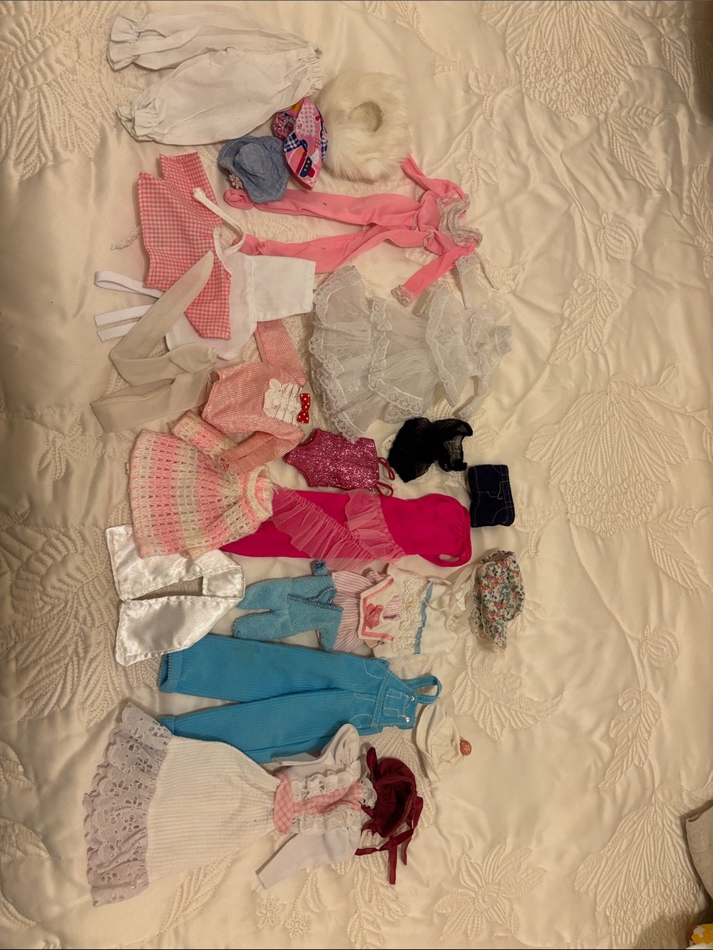 Assorted Pink & Blue Barbie/Other Clothing and Accessories Set